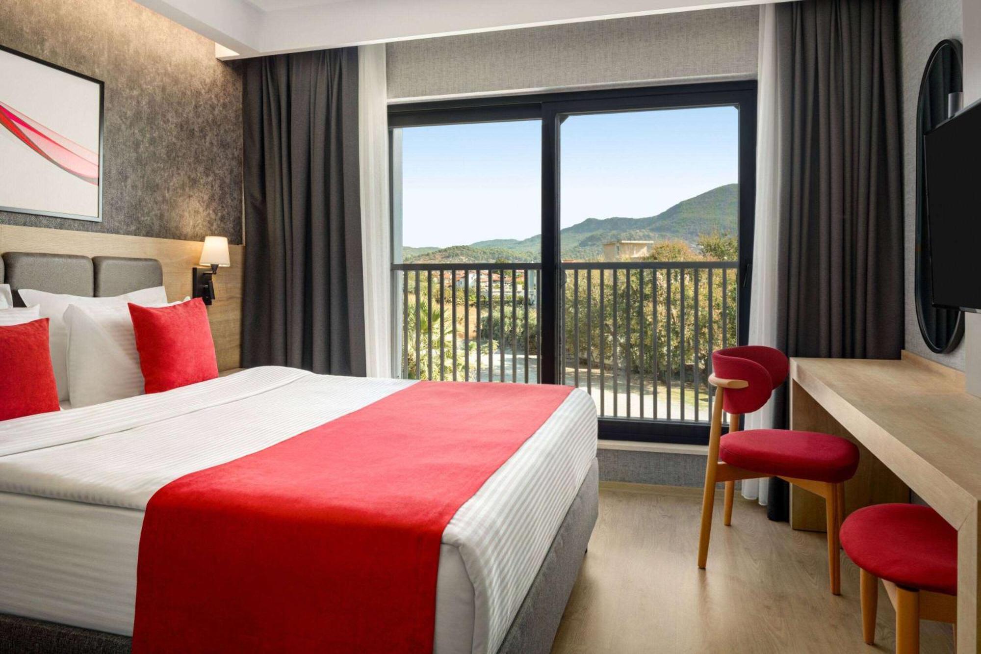 Ramada By Wyndham Dalaman Exterior photo