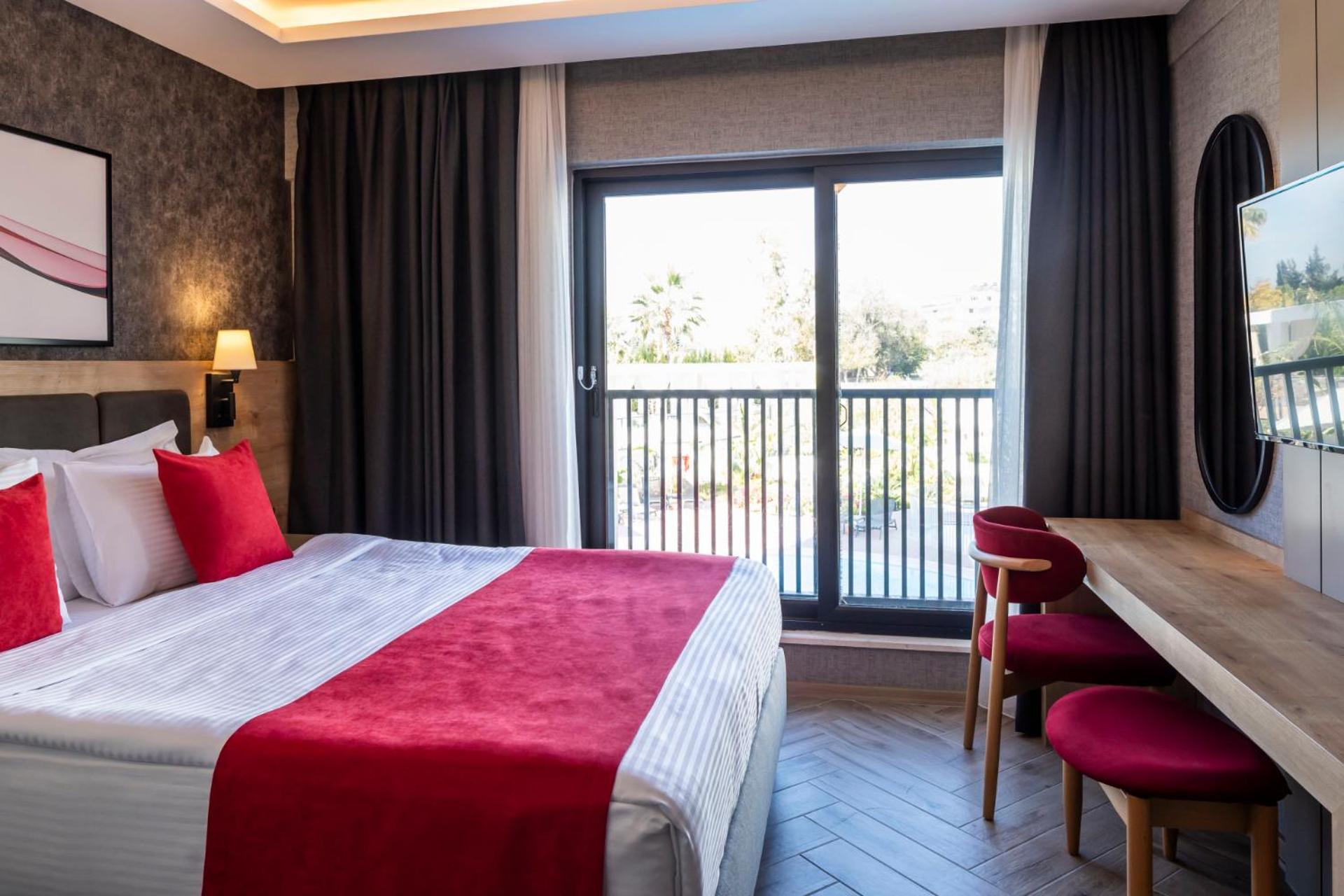 Ramada By Wyndham Dalaman Exterior photo