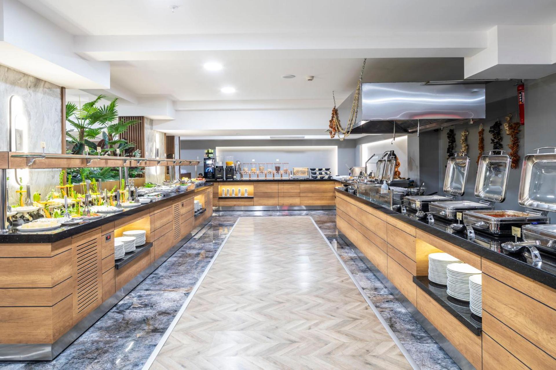 Ramada By Wyndham Dalaman Exterior photo